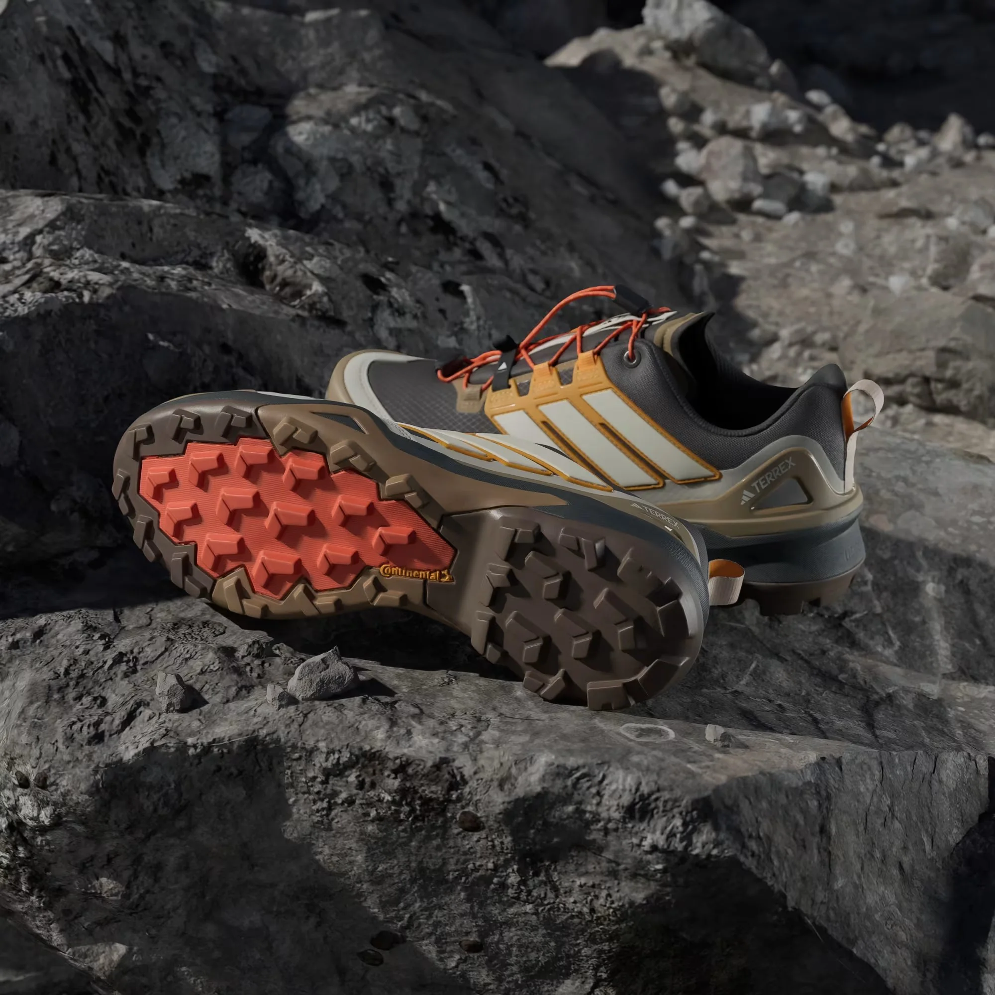 Adidas Terrex Men's Skychaser GORE-TEX Hiking Shoes Carbon/Off White/Pure Tangerine JR3987 - Image 10