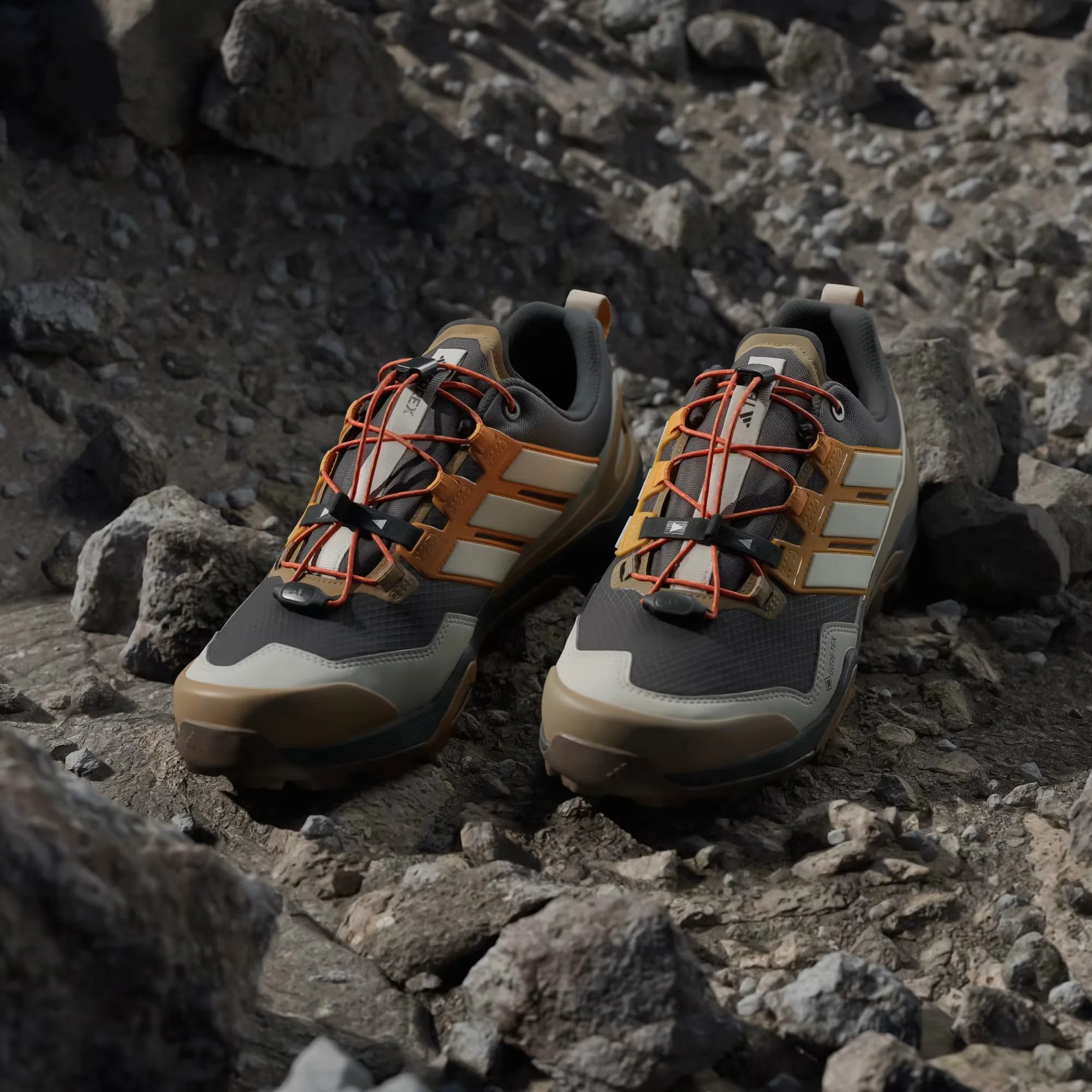 Adidas Terrex Men's Skychaser GORE-TEX Hiking Shoes Carbon/Off White/Pure Tangerine JR3987 - Image 4