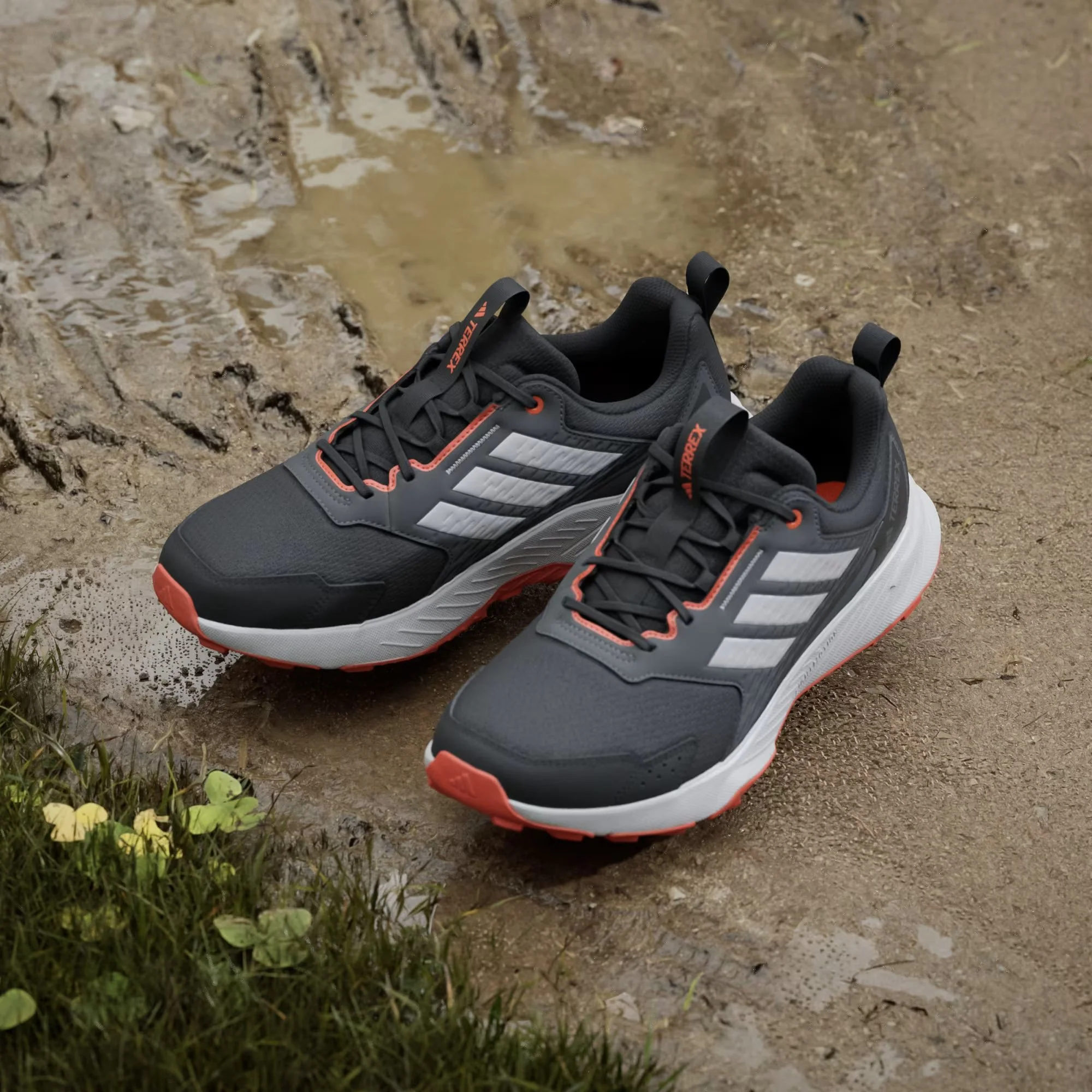 Adidas Terrex Men's Tracefinder Trail Running Shoes Core Black/Grey One/Semi Impact Orange JR9136 - Image 4